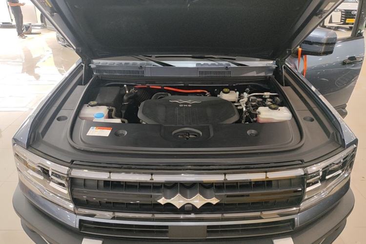 Used Formula Leopard 5 2023 Cloud Ride Flagship Edition Engine Bay