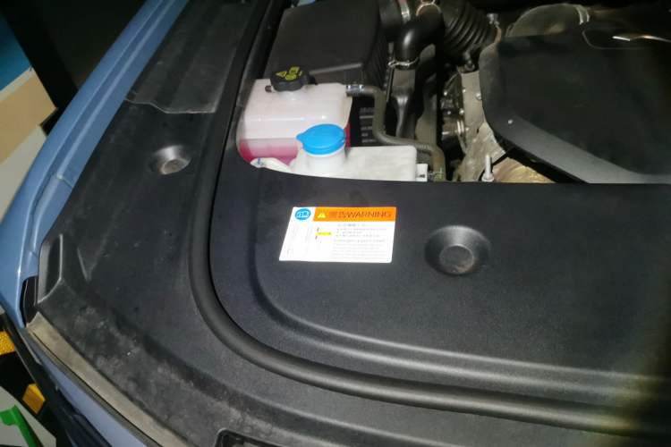 Used Formula Leopard 5 2023 Explore Edition Engine Bay Right