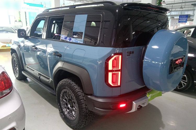 Used Formula Leopard 5 2023 Navigator Edition Exterior 3