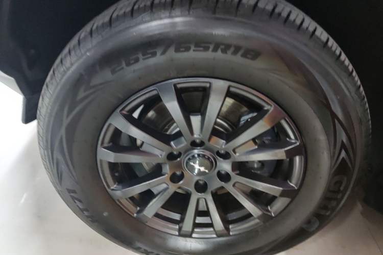 Used Formula Leopard 5 2023 Explore Edition Exterior 4