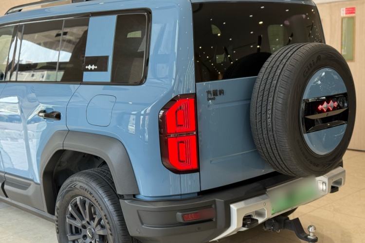 Used Formula Leopard 5 2023 Navigator Edition Exterior 6