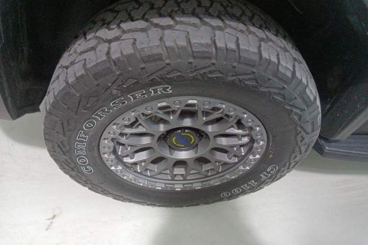 Used Formula Leopard 5 2023 Navigator Edition Exterior 8