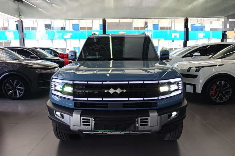 Used Formula Leopard 5 2023 Navigator Edition Front
