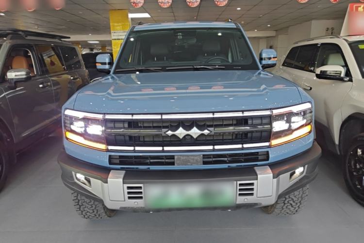 Used Formula Leopard 5 2023 Navigator Edition Front