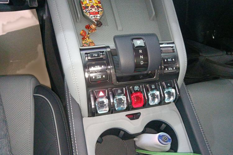 Used Formula Leopard 5 2023 Navigator Edition Gear Lever