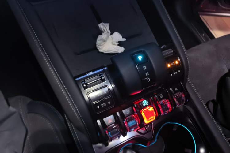 Used Formula Leopard 5 2023 Cloud Ride Flagship Edition Gear Lever