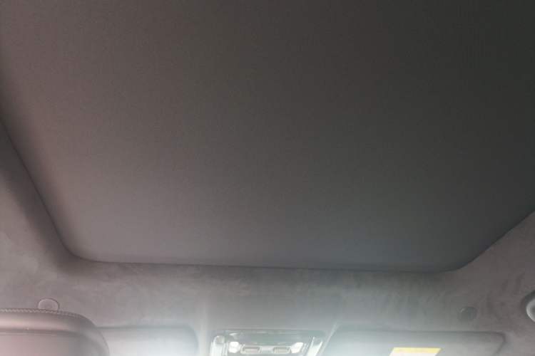 Used Formula Leopard 5 2023 Cloud Ride Flagship Edition Headliner
