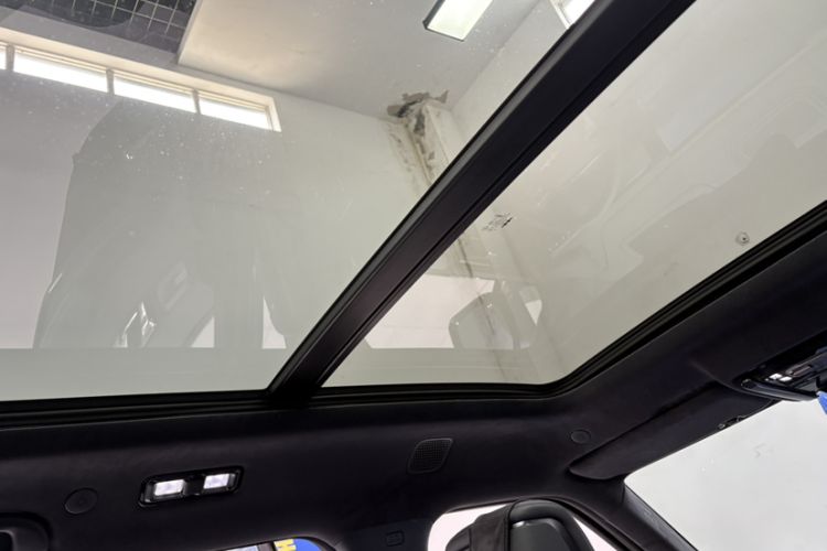 Used Formula Leopard 5 2023 Cloud Ride Flagship Edition Headliner