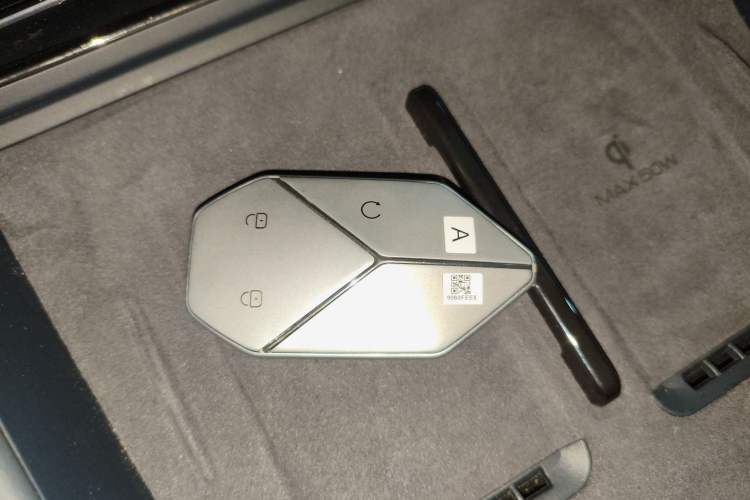 Used Formula Leopard 5 2023 Cloud Ride Flagship Edition Interior 1