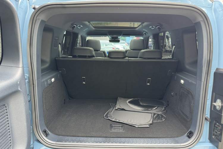 Used Formula Leopard 5 2023 Explore Edition Interior 11