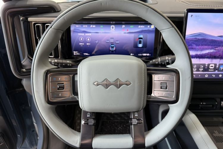 Used Formula Leopard 5 2023 Navigator Edition Interior 4