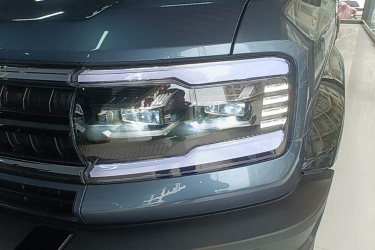 Used Formula Leopard 5 2023 Cloud Ride Flagship Edition Left Front Headlight