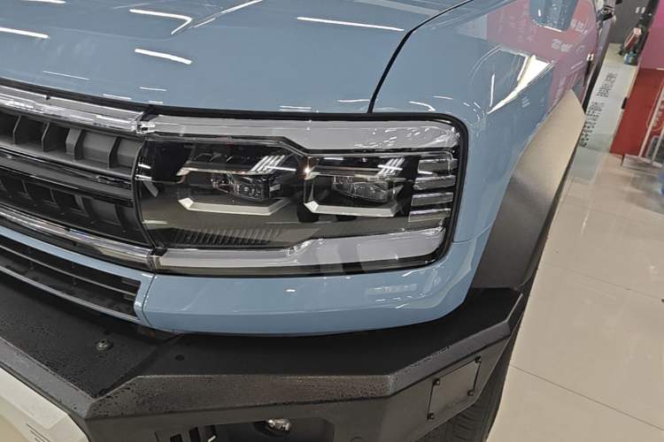 Used Formula Leopard 5 2023 Navigator Edition Left Front Headlight