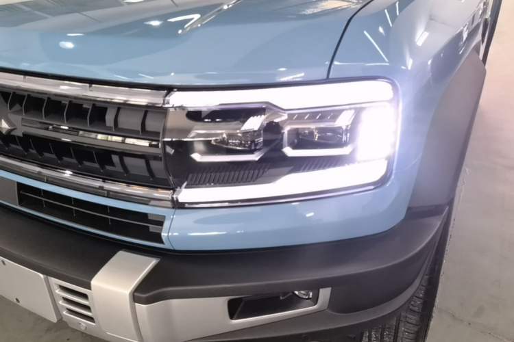 Used Formula Leopard 5 2023 Navigator Edition Left Front Headlight