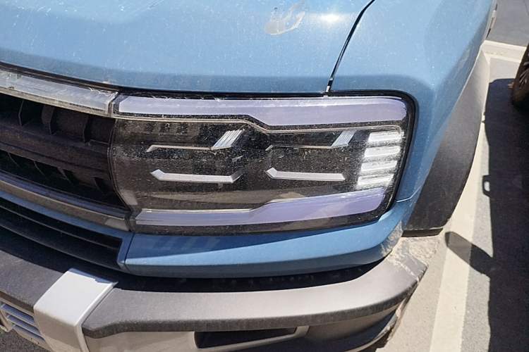 Used Formula Leopard 5 2023 Navigator Edition Left Front Headlight