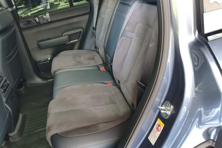 Used Formula Leopard 5 2023 Cloud Ride Flagship Edition Left Rear Seat