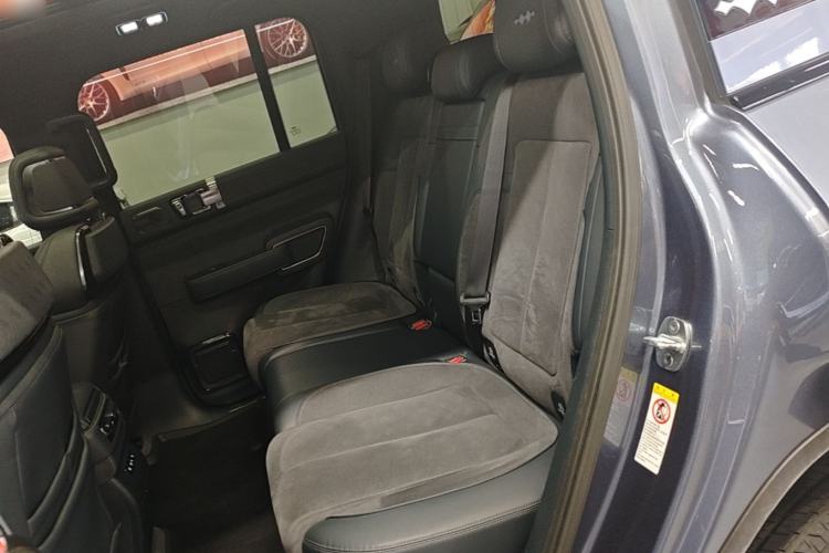 Used Formula Leopard 5 2023 Cloud Ride Flagship Edition Left Rear Seat