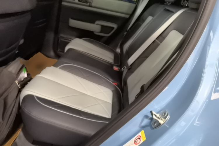 Used Formula Leopard 5 2023 Navigator Edition Left Rear Seat