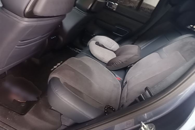 Used Formula Leopard 5 2023 Cloud Ride Flagship Edition Left Rear Seat