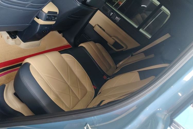 Used Formula Leopard 5 2023 Navigator Edition Left Rear Seat