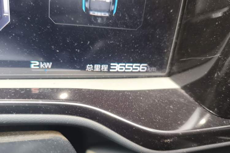 Used Formula Leopard 5 2023 Navigator Edition Odometer Close Up