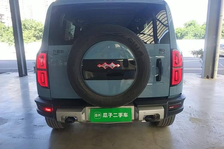 Used Formula Leopard 5 2023 Navigator Edition Rear
