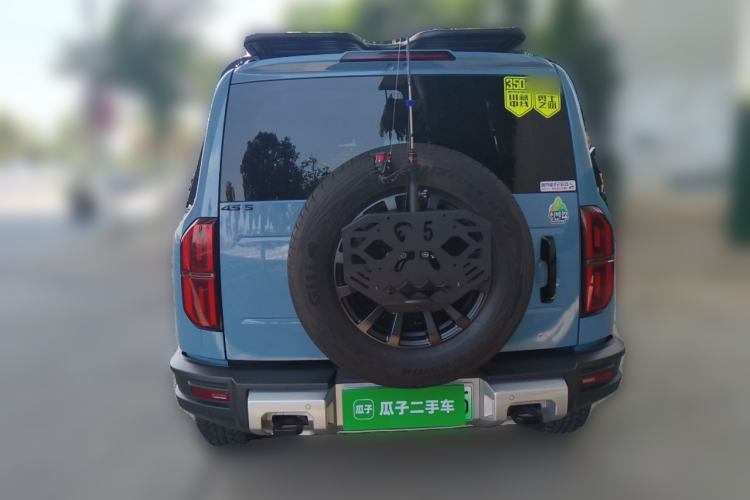 Used Formula Leopard 5 2023 Navigator Edition Rear