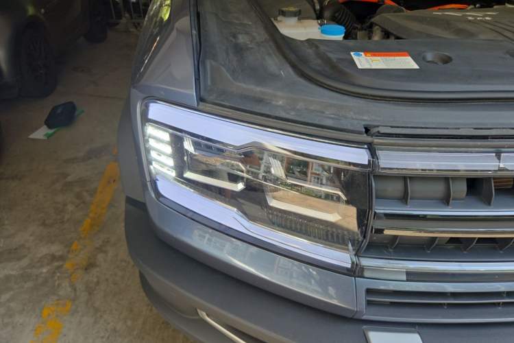 Used Formula Leopard 5 2023 Cloud Ride Flagship Edition Right Front Headlight