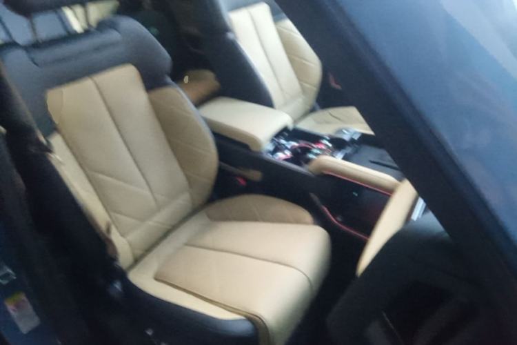 Used Formula Leopard 5 2023 Navigator Edition Right Front Seat