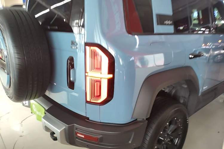 Used Formula Leopard 5 2023 Cloud Ride Flagship Edition Right Rear Taillight