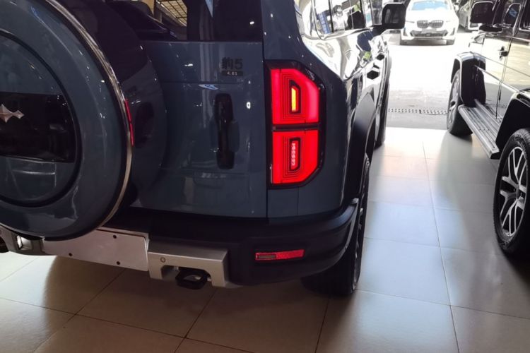 Used Formula Leopard 5 2023 Navigator Edition Right Rear Taillight
