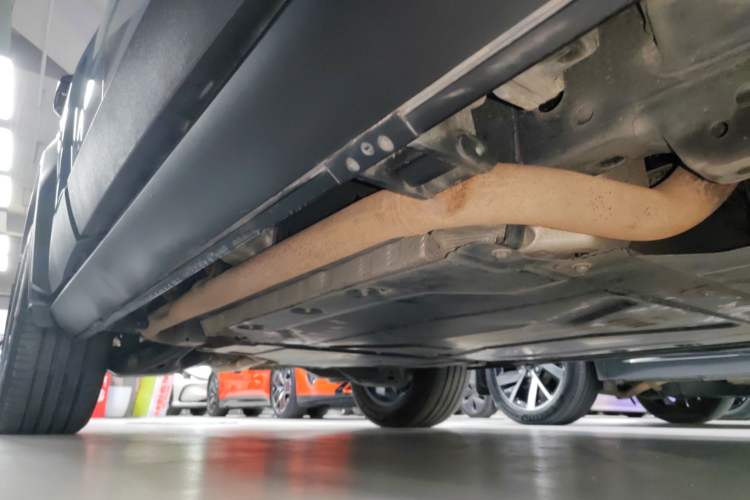 Used Formula Leopard 5 2023 Cloud Ride Flagship Edition Right Side Sill