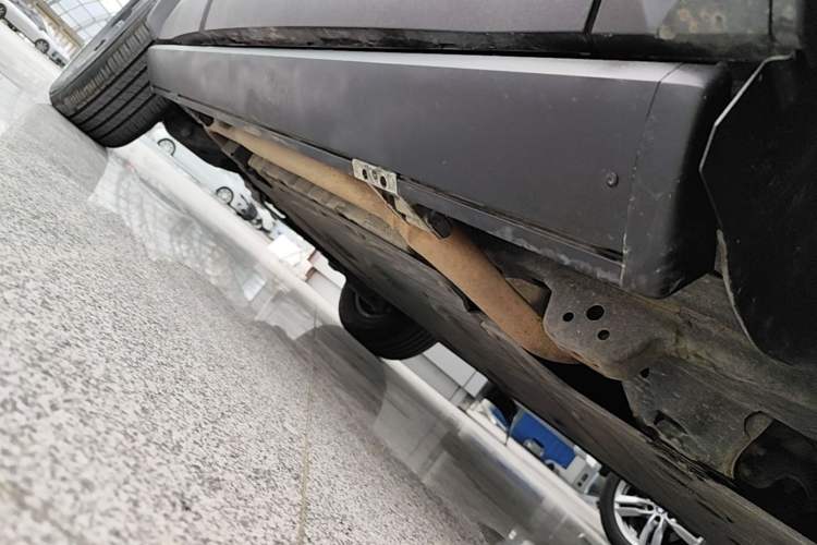Used Formula Leopard 5 2023 Cloud Ride Flagship Edition Right Side Sill