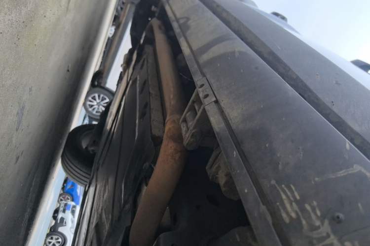 Used Formula Leopard 5 2023 Cloud Ride Flagship Edition Right Side Sill