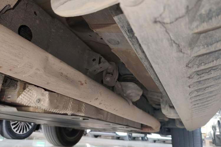 Used Formula Leopard 5 2023 Navigator Edition Right Side Sill