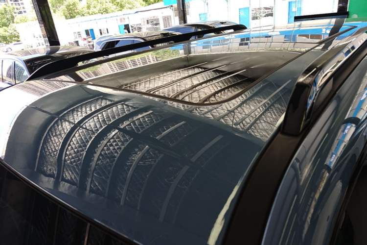 Used Formula Leopard 5 2023 Navigator Edition Roof