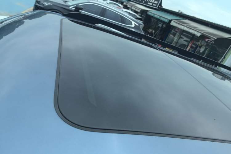 Used Formula Leopard 5 2023 Cloud Ride Flagship Edition Roof