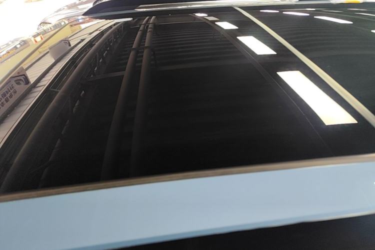 Used Formula Leopard 5 2023 Navigator Edition Roof