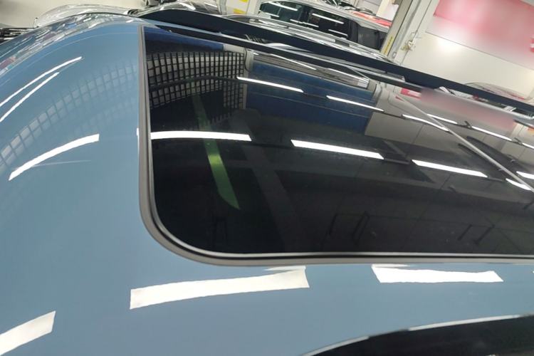 Used Formula Leopard 5 2023 Navigator Edition Roof