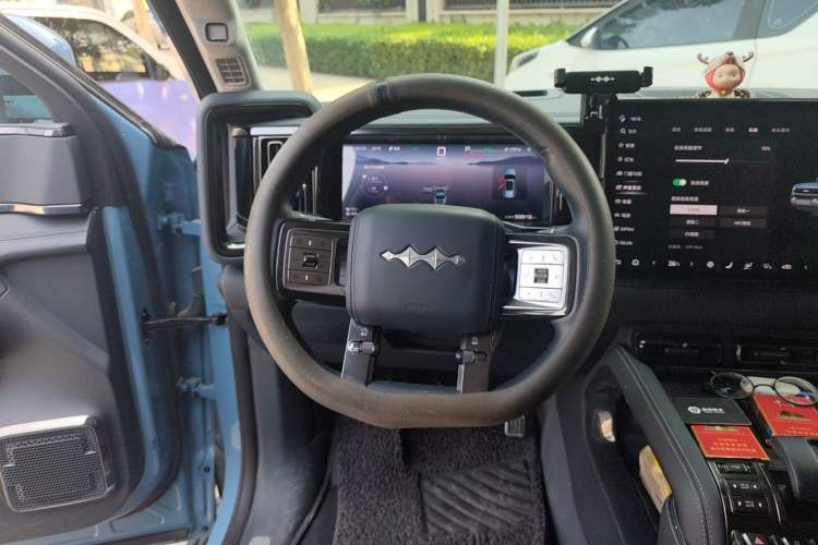 Used Formula Leopard 5 2023 Navigator Edition Steering Wheel