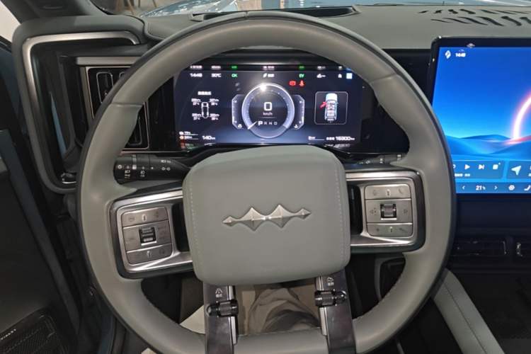 Used Formula Leopard 5 2023 Navigator Edition Steering Wheel