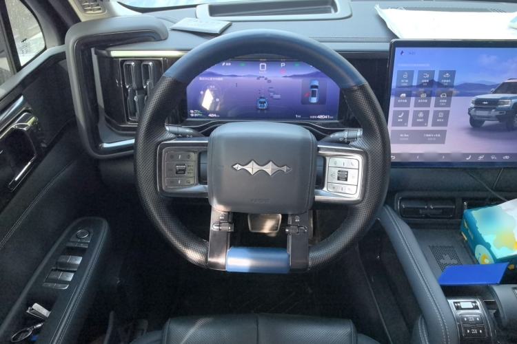 Used Formula Leopard 5 2023 Navigator Edition Steering Wheel