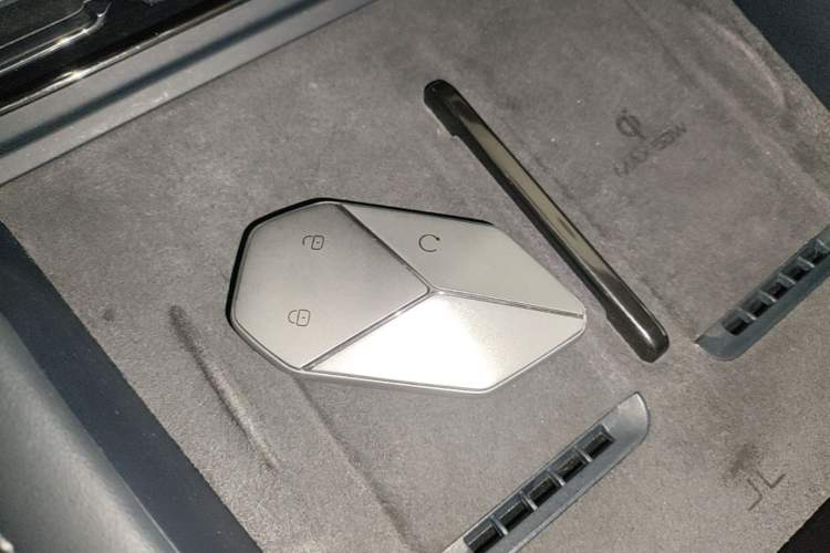 Used Formula Leopard 5 2023 Cloud Ride Flagship Edition Vehicle Key