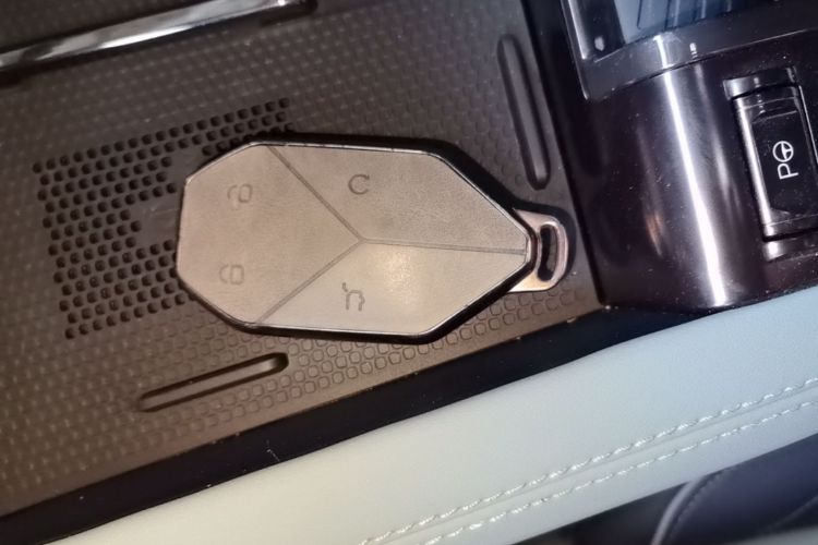 Used Formula Leopard 5 2023 Navigator Edition Vehicle Key