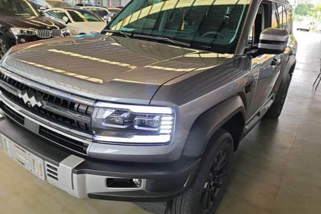 Used Formula Leopard 5 2023 Navigator Edition