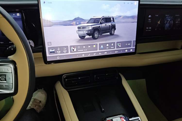 Used Formula Leopard 5 2023 Navigator Edition Audio And AC Panel