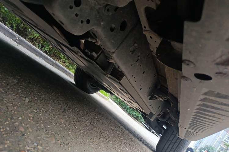 Used Formula Leopard 5 2023 Explore Edition Chassis Front Left