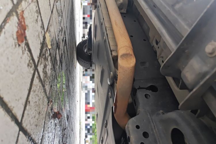Used Formula Leopard 5 2023 Navigator Edition Chassis Front Right