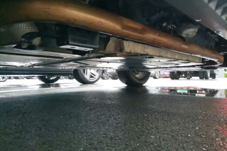 Used Formula Leopard 5 2023 Explore Edition Chassis Rear Right