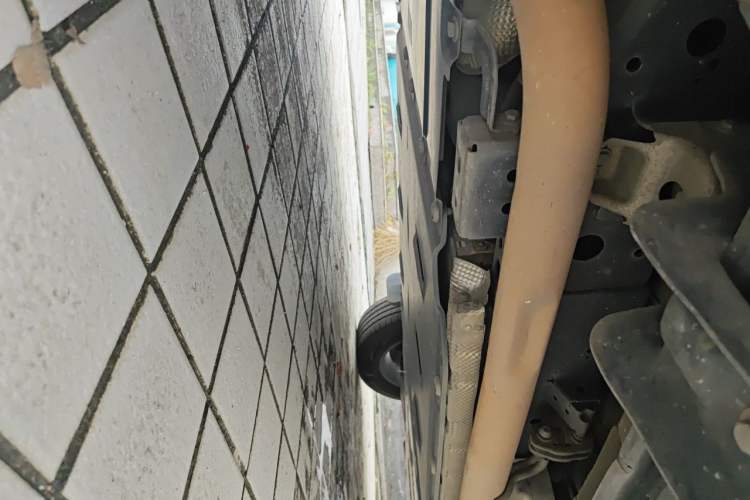Used Formula Leopard 5 2023 Navigator Edition Chassis Rear Right